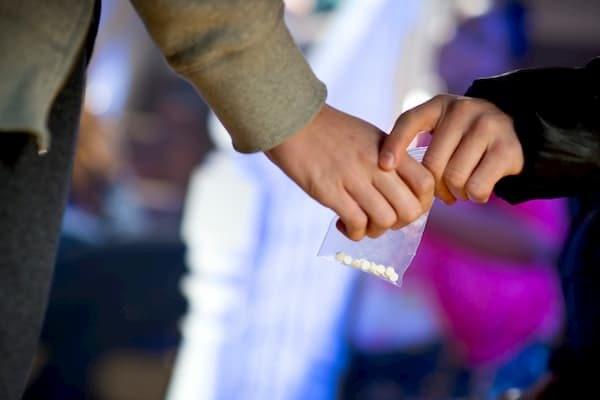 Illicit drug use by 15-24 year olds: The Facts Young People Dealing Class A Illicit Drugs